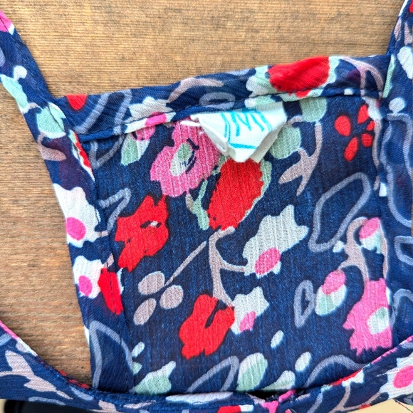 Gauzy floral camisole - Picture 3 of 3